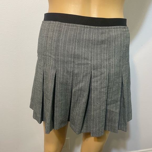 guess jeans pleated skirt size 31 in grey - Picture 2 of 7